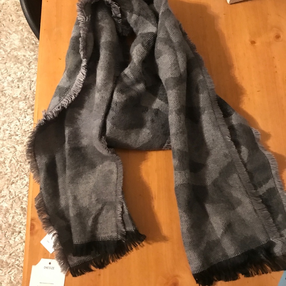 Grey winter scarf